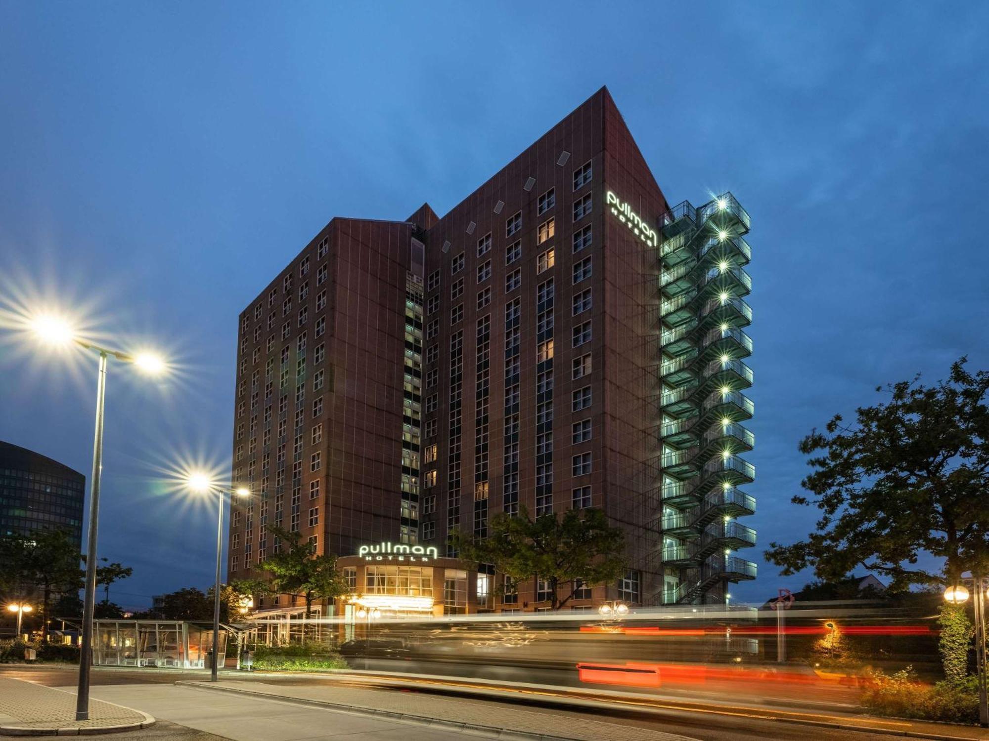 Pullman Stuttgart Fontana Hotel Kültér fotó